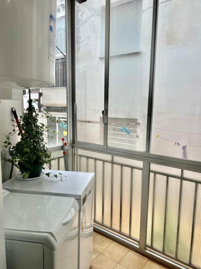 Amplio Apartamento Tranquilo Cerca De La Playa Ρόζες Εξωτερικό φωτογραφία