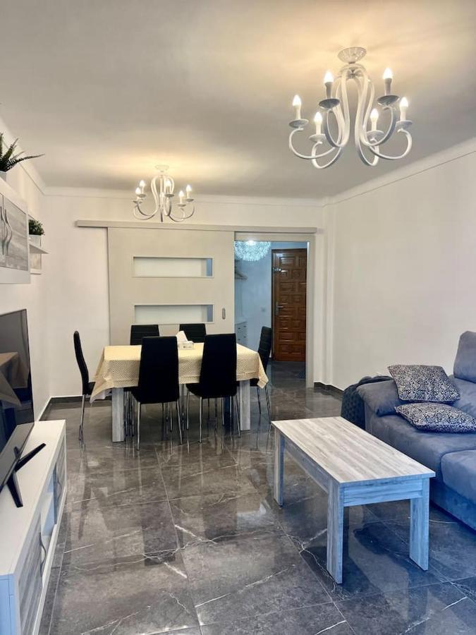 Amplio Apartamento Tranquilo Cerca De La Playa Ρόζες Εξωτερικό φωτογραφία